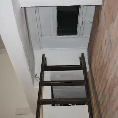 Casa Design Con Terrazzo In Centro Storico A