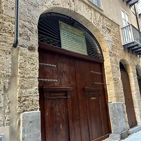 Lägenhet Casa Design Con Terrazzo In Centro Storico Palermo