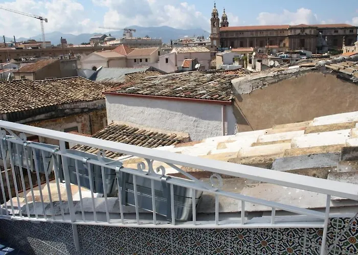 Casa Design Con Terrazzo In Centro Storico A
